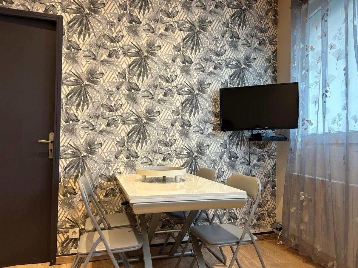 Appartement De Luxe En R/C Idealment Place En Hyper Centre Lourdes Exterior photo